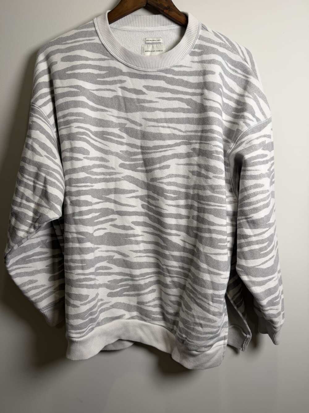 American Eagle Gray and White Tiger-Stripe Camouflage Crewneck Sweatshirt